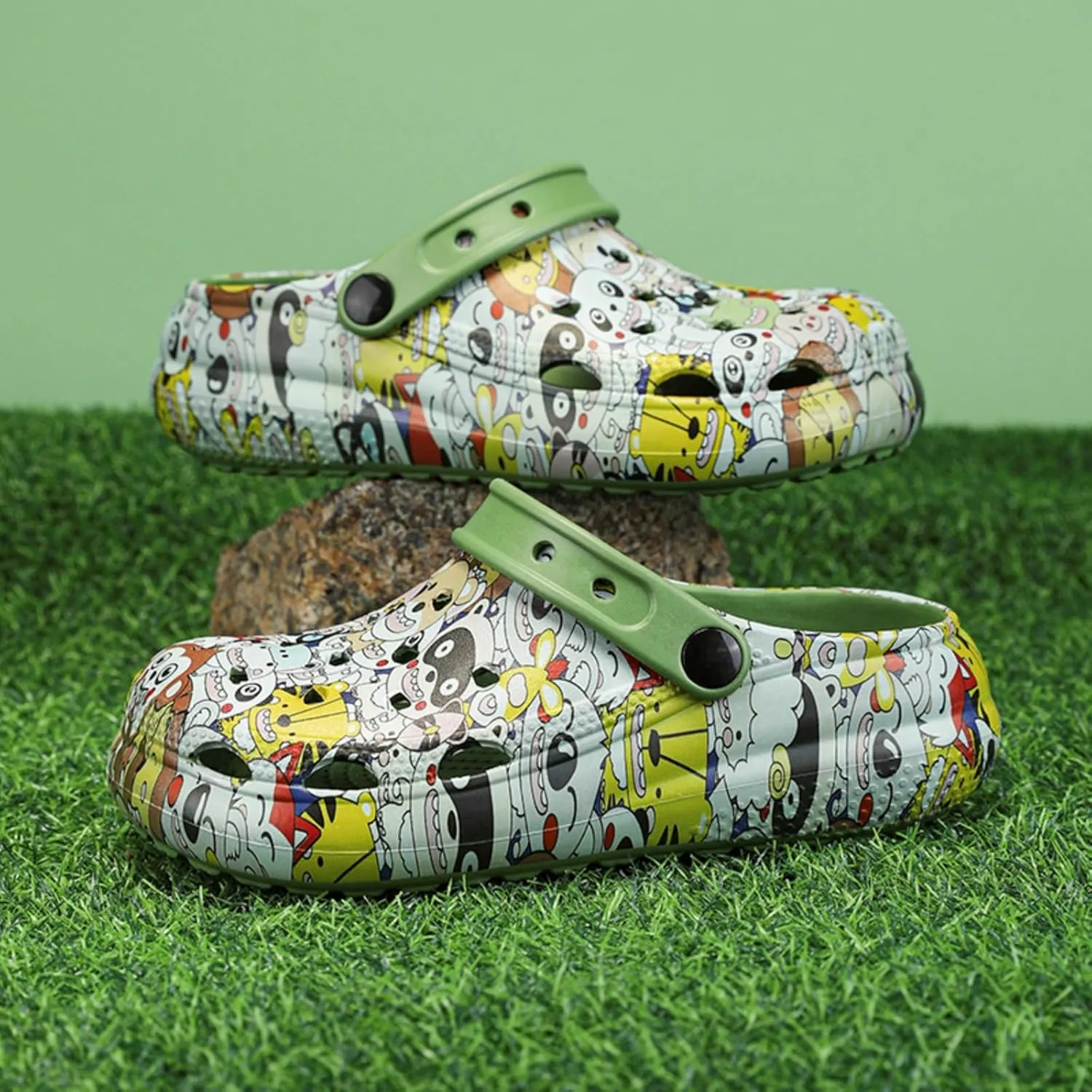 Big Kids Cartoon Garden Clogs – Lightweight EVA Slip On Shoes with Back Strap, Fun Animal Print Water Sandals for Boys and Girls, Beach Pool Yard Shower Shoes