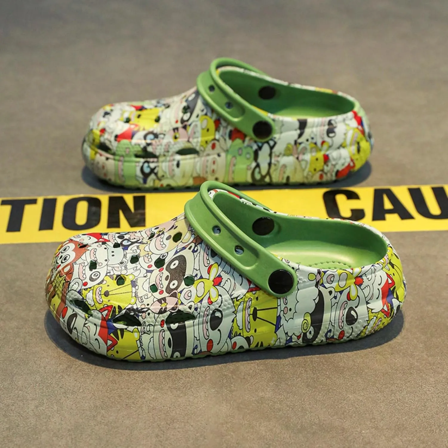 Big Kids Cartoon Garden Clogs – Lightweight EVA Slip On Shoes with Back Strap, Fun Animal Print Water Sandals for Boys and Girls, Beach Pool Yard Shower Shoes