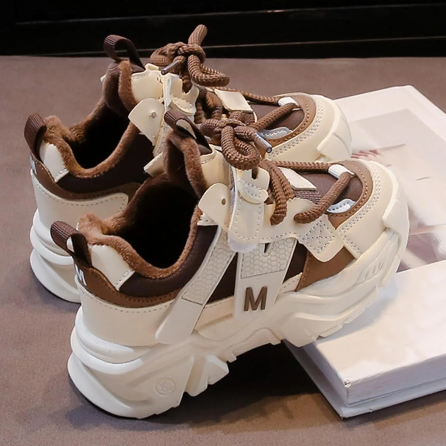 Chunky Sneakers for Girls Fashion Lace-up Comfortable Breathable Casual Walking Shoes for Outdoor Kid Light up Shoes