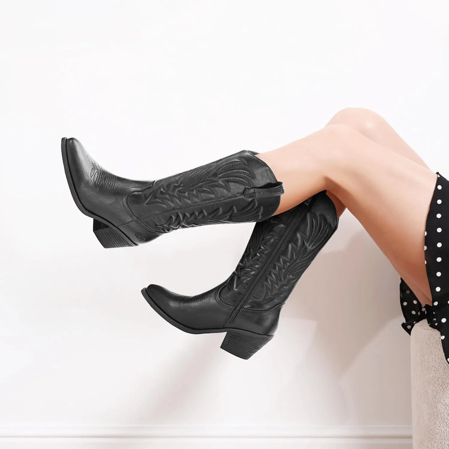 Cowgirl Boot for Women's, Western Retro Classic Mid-Calf Boot Embroidered Pointed Toe Chunky Heel for Ladies Festival Boots