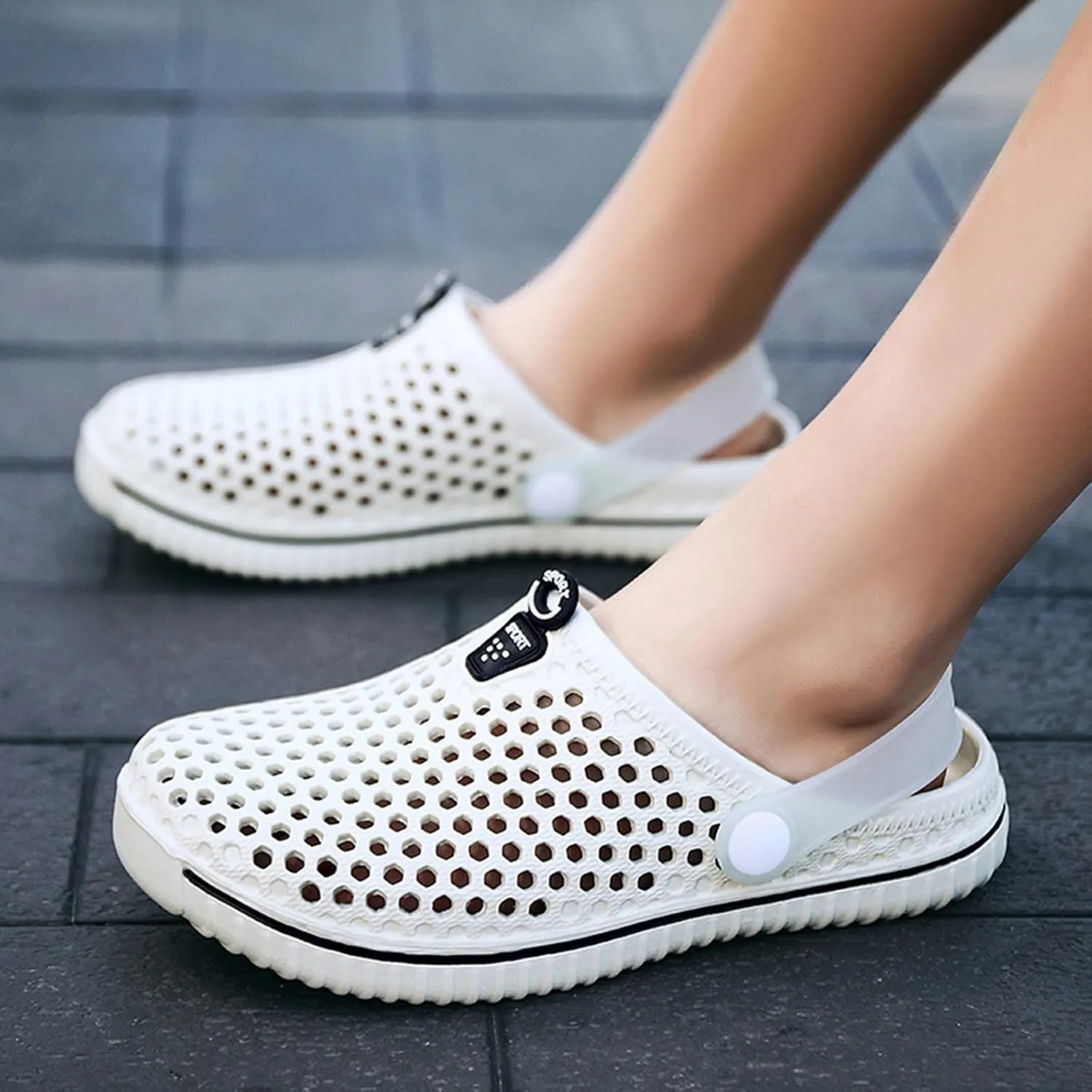 Garden Shoes Breathable for Boys Girls : Kids Lightweight Mesh Hole Slip-On Clogs for Beach Pool Little Kids Summer Closed Toe Slippers Sandals for Indoor Outdoor