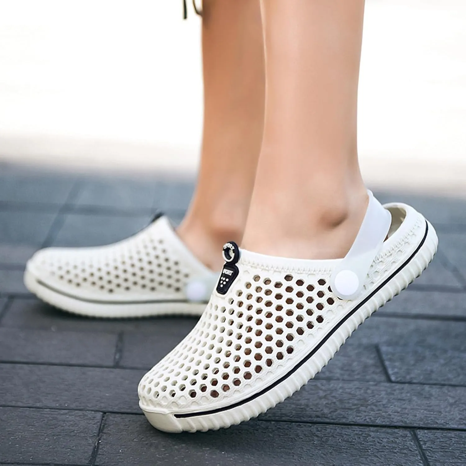 Garden Shoes Breathable for Boys Girls : Kids Lightweight Mesh Hole Slip-On Clogs for Beach Pool Little Kids Summer Closed Toe Slippers Sandals for Indoor Outdoor