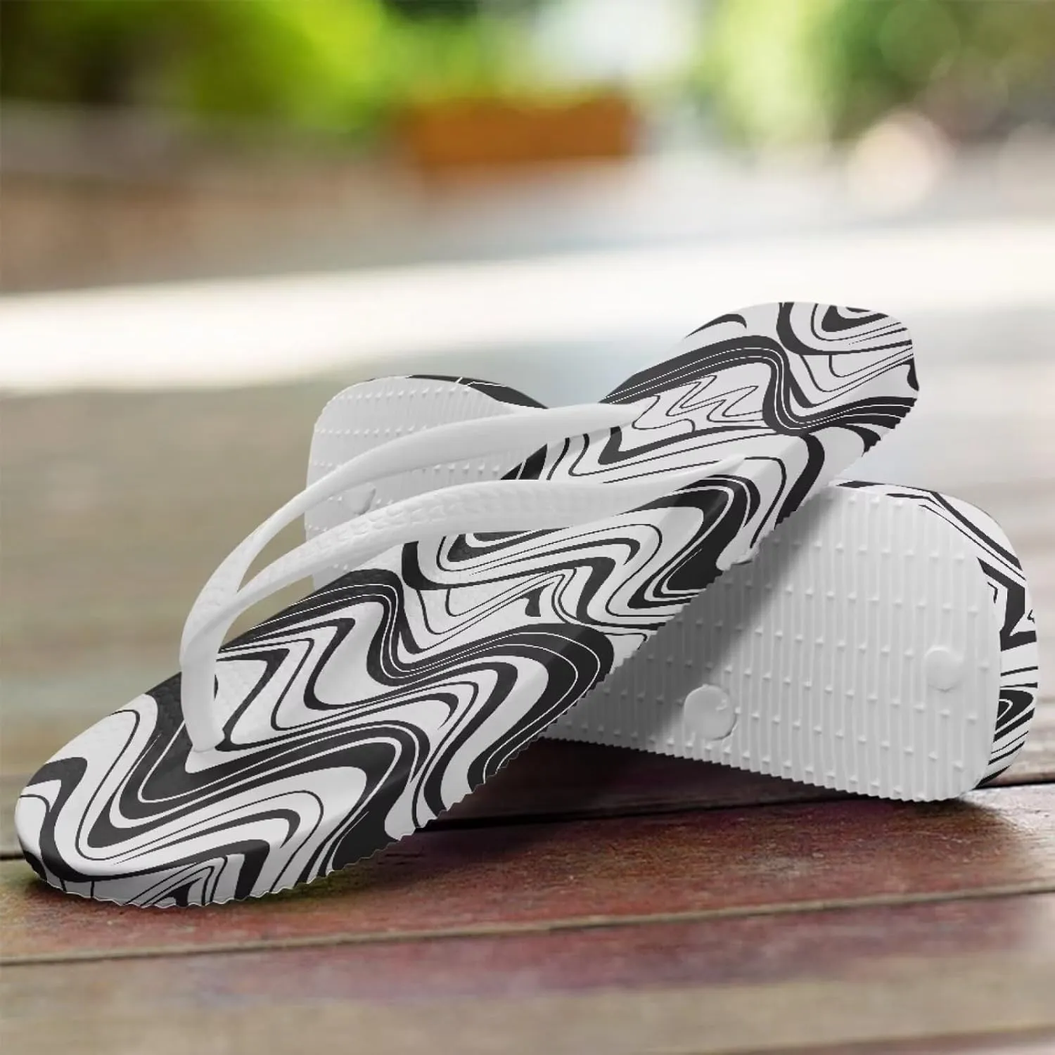 Howilath Gothic Skull Print Women Flip Flops Pool Beach Thong Sandals Soft Bathroom Shower Shoes with Arch Support