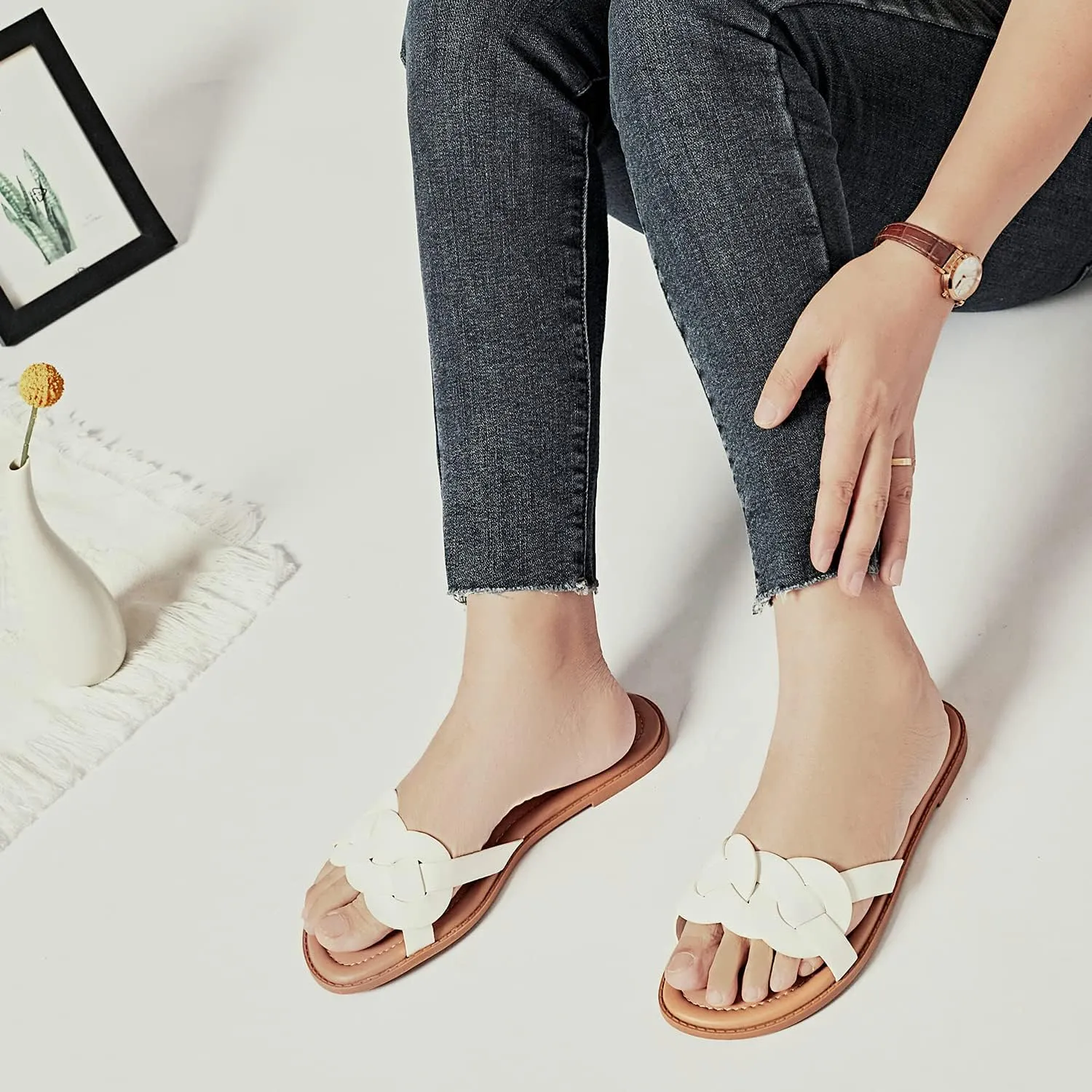Luoika Women's Wide Width Flat Slides Sandals, Casual Comfortable Summer Beach Shoes Slip on Slide Sandal for Women.