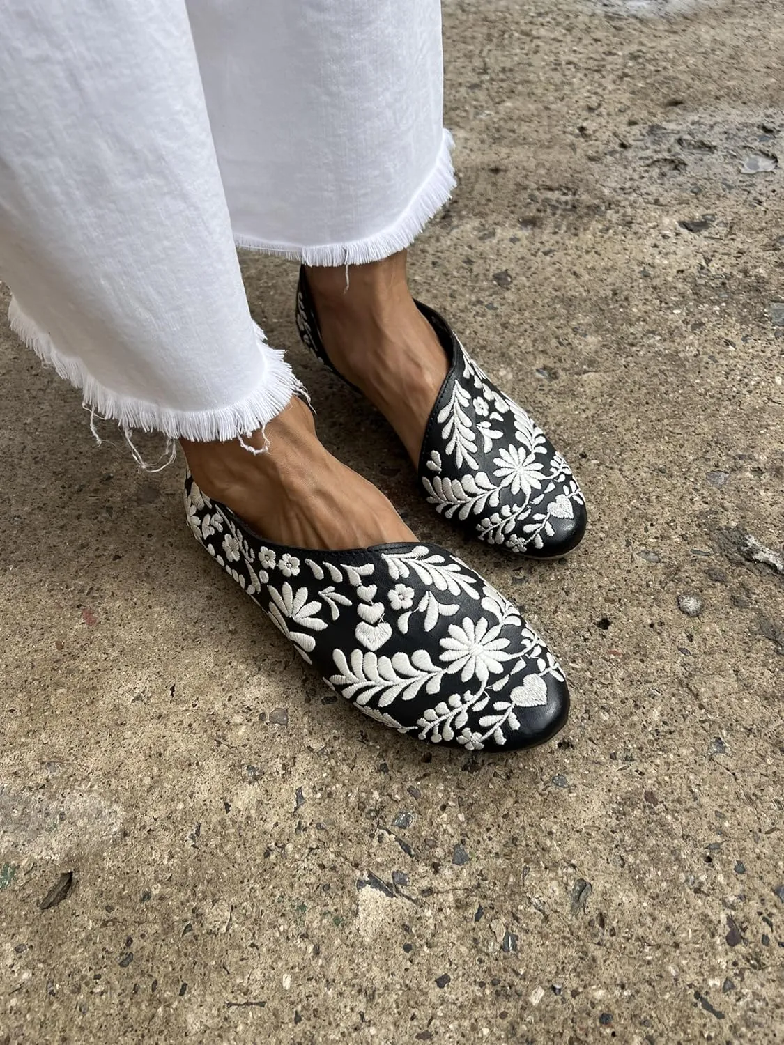 Macarena Collection Sandals women Huarache Sandal Colorful Leather Mexican Comfort Walking Handcrafted Leather Embroidered Flats - Mexican Artisan Design Maky