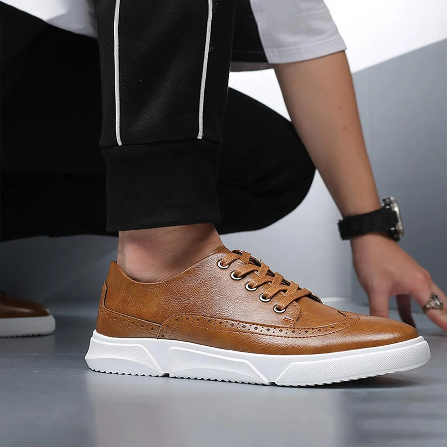 Men's Fashion Sneakers Classic Casual Shoes for Men Stylish Soft Men Dress Sneakers Wingtip Brogue Shoes