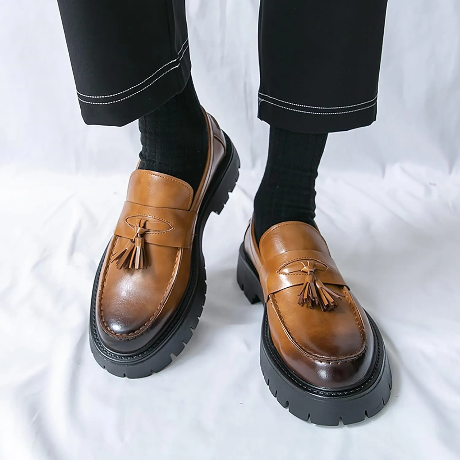 Men's Patent Leather Platform Loafers Slip-On Dress Shoes with Tassel, Non-Slip Lug Sole Round Toe Penny Formal Shoes for Business Work & Daily