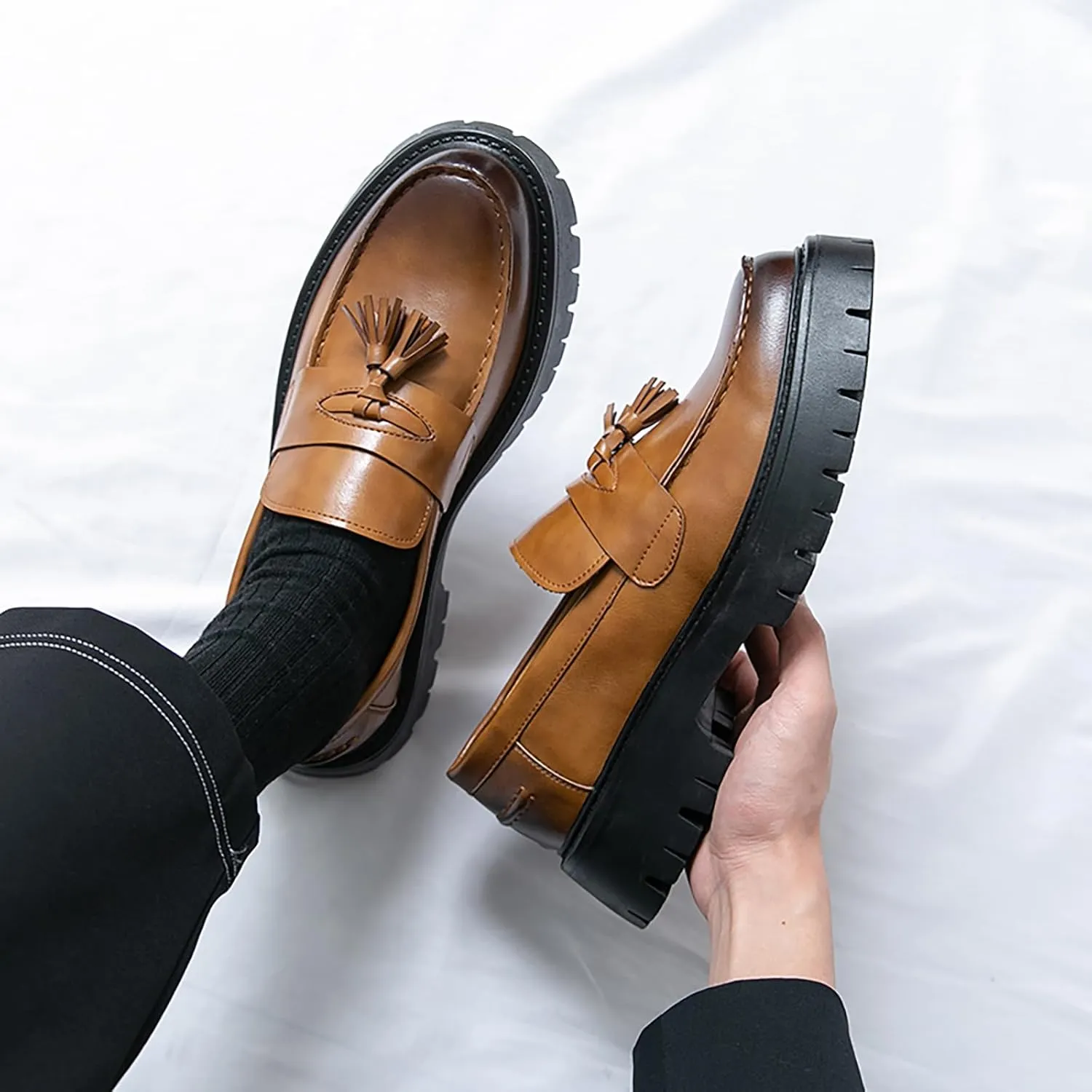 Men's Patent Leather Platform Loafers Slip-On Dress Shoes with Tassel, Non-Slip Lug Sole Round Toe Penny Formal Shoes for Business Work & Daily