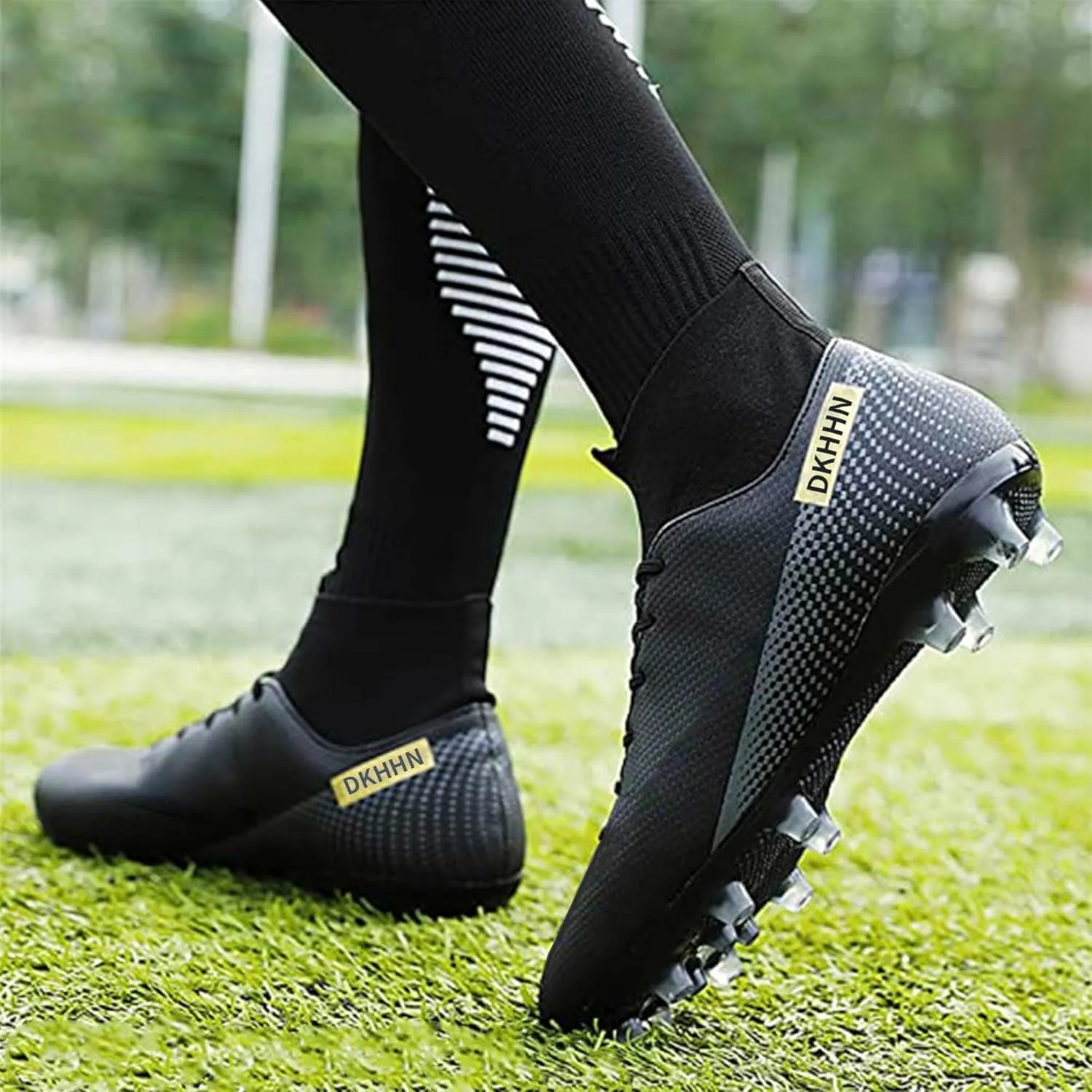 Men's Soccer Shoes Football Cleats Outdoor High-Tops Lace-Up Non-Slip Spikes AG/FG Boots Wide Training Sneaker