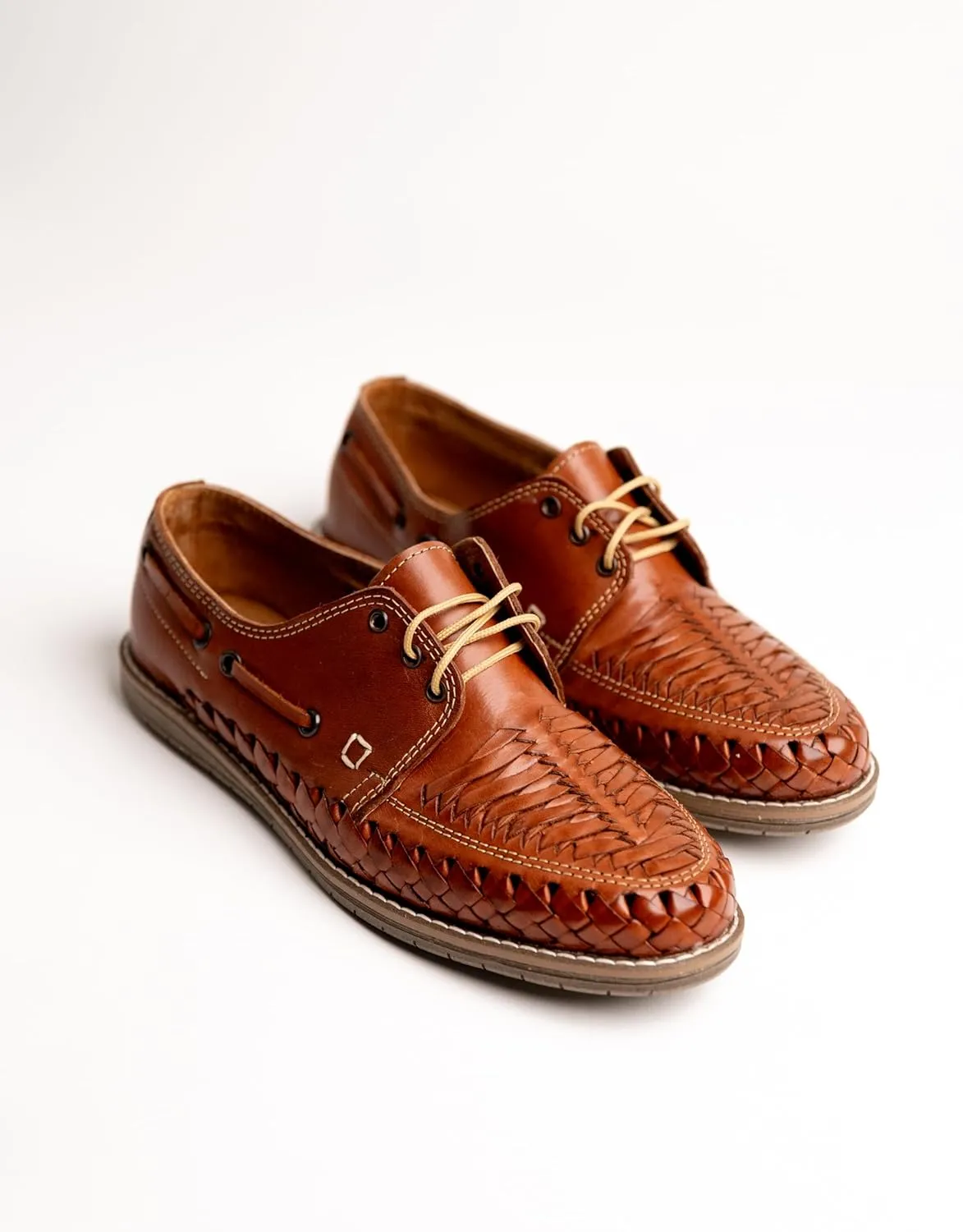 Mexico en la Piel Handmade Huaraches for Men - Modern Lace-Up Flats, Closed Toe Design, Shedron Leather, Synthetic Ranil Sole, Mexican Shoes, Sizes 7-12 US