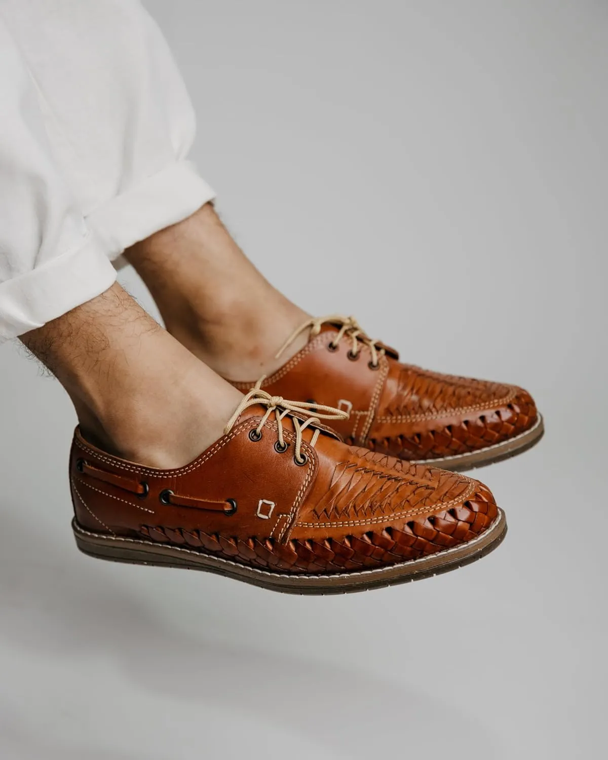 Mexico en la Piel Handmade Huaraches for Men - Modern Lace-Up Flats, Closed Toe Design, Shedron Leather, Synthetic Ranil Sole, Mexican Shoes, Sizes 7-12 US