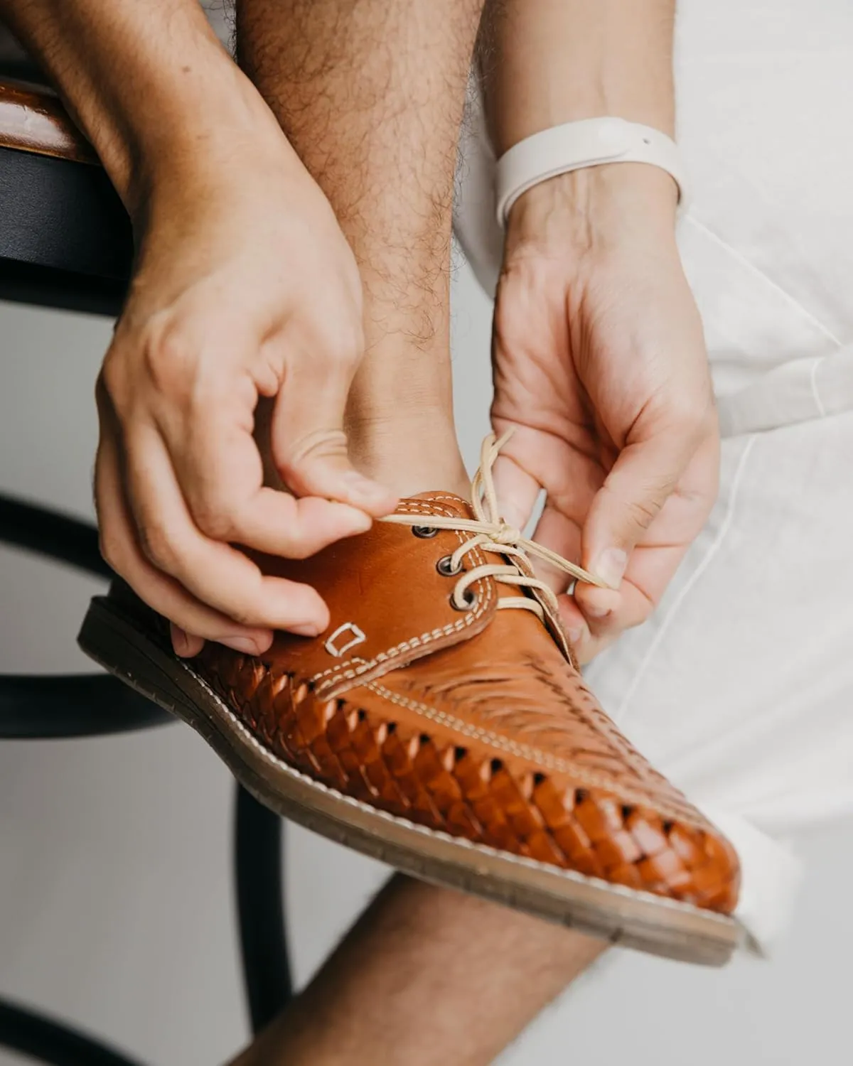 Mexico en la Piel Handmade Huaraches for Men - Modern Lace-Up Flats, Closed Toe Design, Shedron Leather, Synthetic Ranil Sole, Mexican Shoes, Sizes 7-12 US