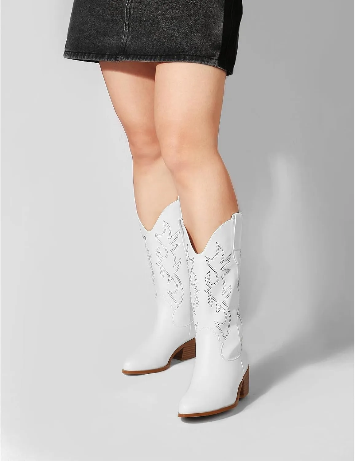 MUCCCUTE Cowboy Boots for Women Cowgirl Boots Wide Calf Pointed Toe Embroidered Fashion Western Chunky Pull On