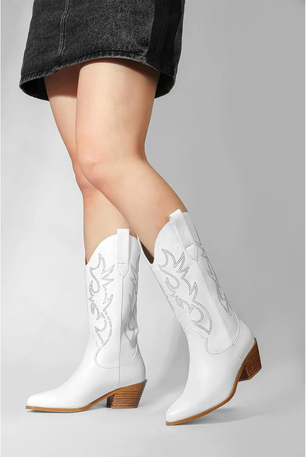 MUCCCUTE Cowboy Boots for Women Cowgirl Boots Wide Calf Pointed Toe Embroidered Fashion Western Chunky Pull On