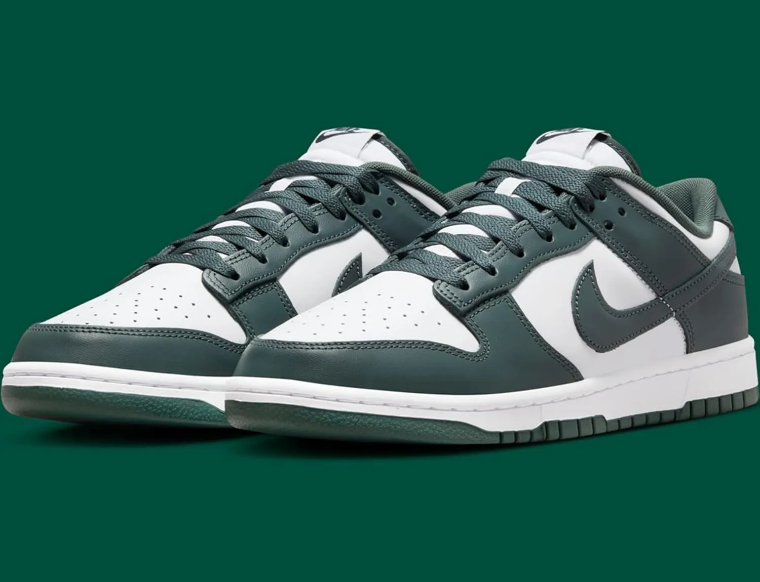 Nike Dunk Low Mens Sneakers
