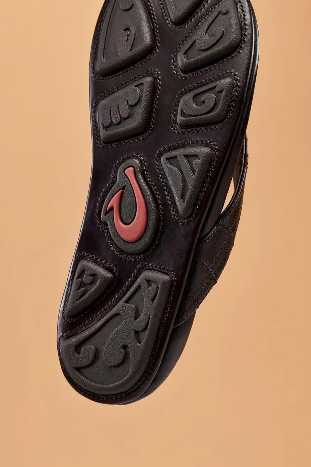 OLUKAI Hokule'a Kia Men's Leather Sandal, Full-Grain Leather, Non-Marking Rubber Traction Pads & Compression Molded Footbed