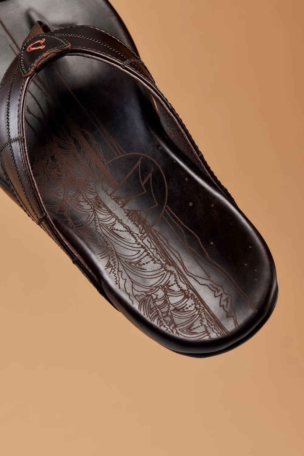 OLUKAI Hokule'a Kia Men's Leather Sandal, Full-Grain Leather, Non-Marking Rubber Traction Pads & Compression Molded Footbed