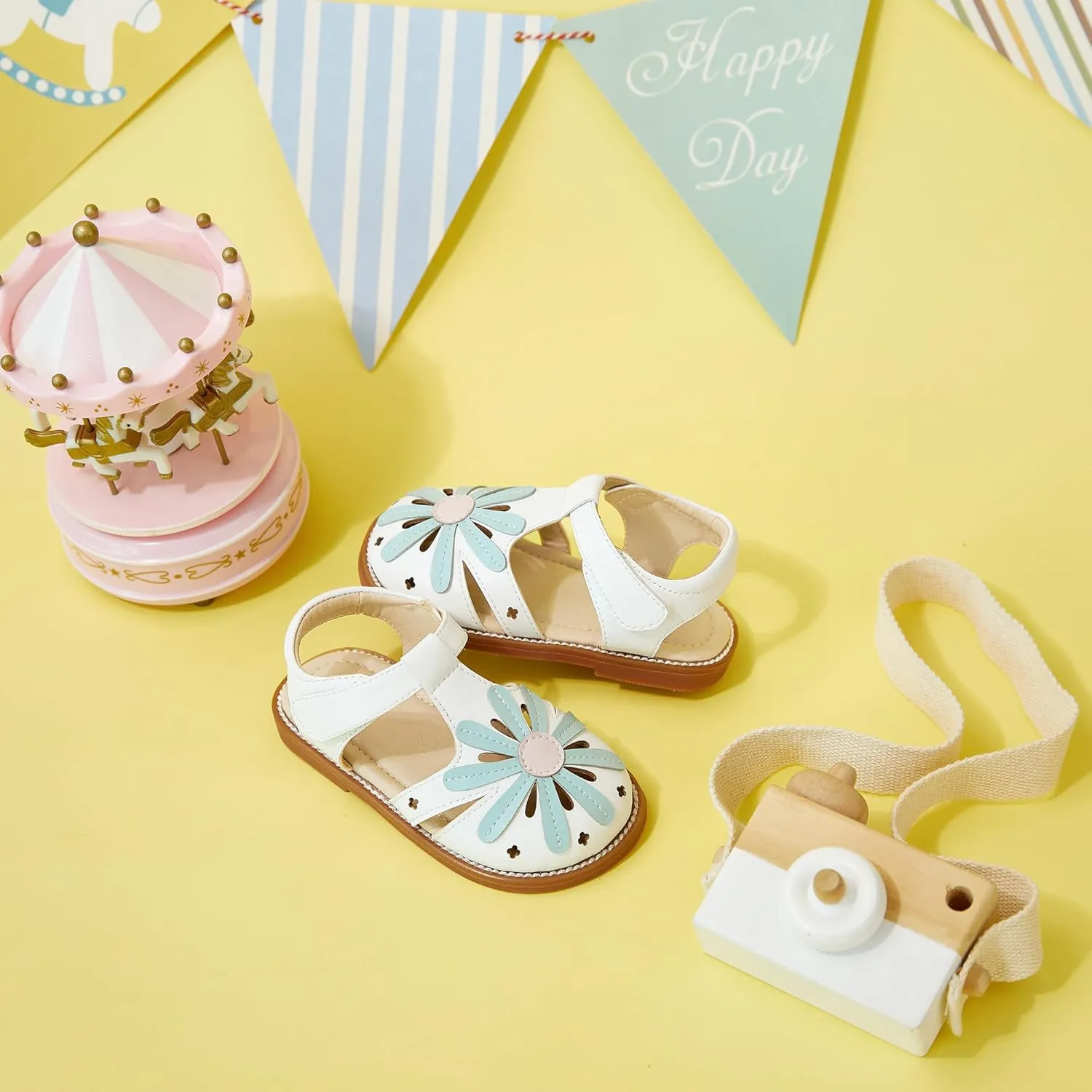 Otter MOMO Girls Open Toe Princess Flat Sandals with Comfort Sole Summer Sandals