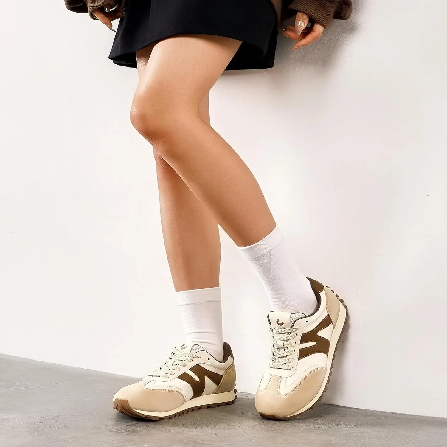 somiliss Wide Toe Sneakers for Women Breathable Fabric Leather Suede Upper Non-Slip PU TPR Outsole Walking Shoes Tennis Running Fashion Sneakers