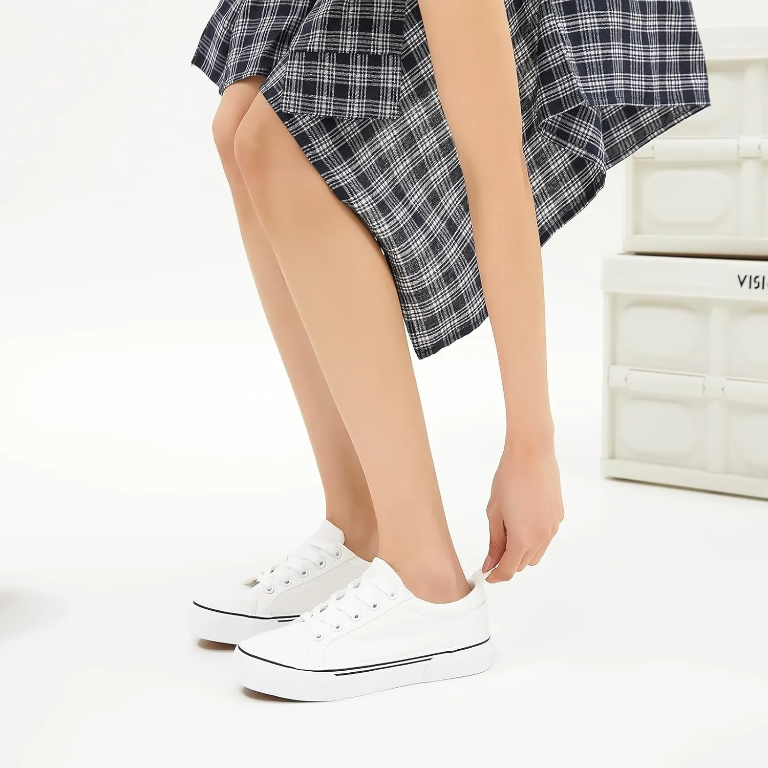 Uoidru Canvas Shoes for Women White Tennis Sneakers Womens Black Shoes Casual Comfortable Low Top Skateboard Fashion Sneakers