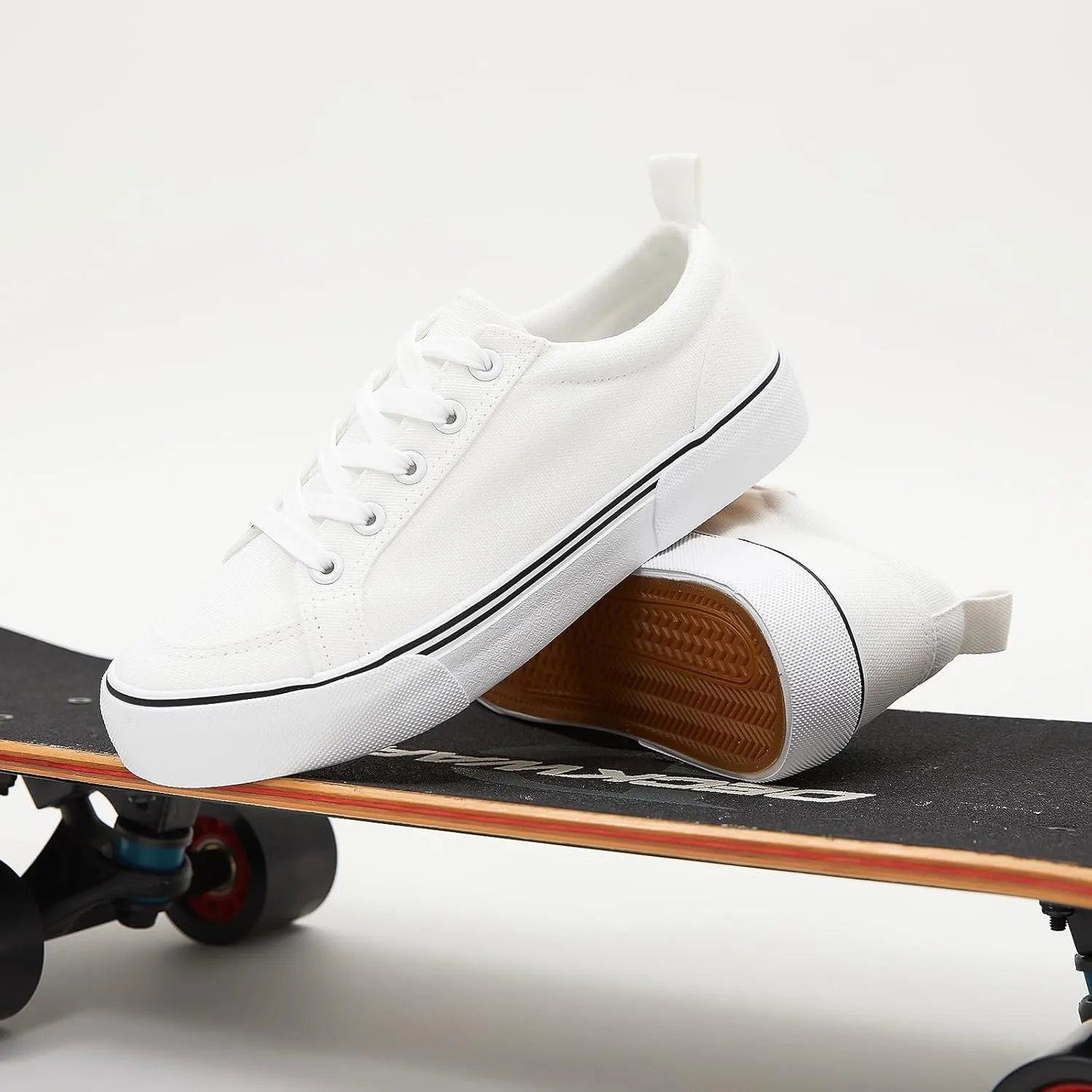 Uoidru Canvas Shoes for Women White Tennis Sneakers Womens Black Shoes Casual Comfortable Low Top Skateboard Fashion Sneakers