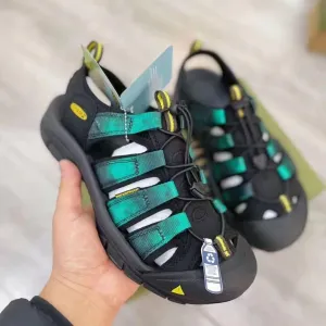 Women's Sport Hiking Sandals Closed Toe Outdoor Athletic Walking Sandal with Arch Support for Wide Feet Women Lightweight Summer Barefoot Beach Water Shoes